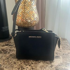 Michael Kors Mini Crossbody